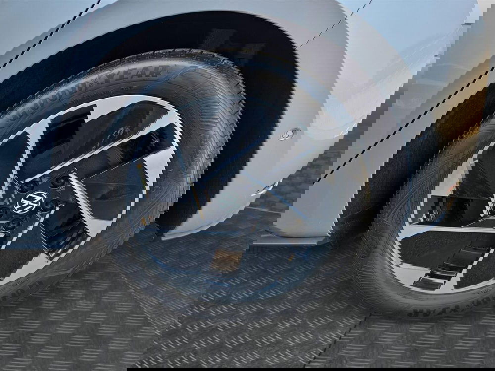 Volkswagen ID.3 nuova a Lecco (13)