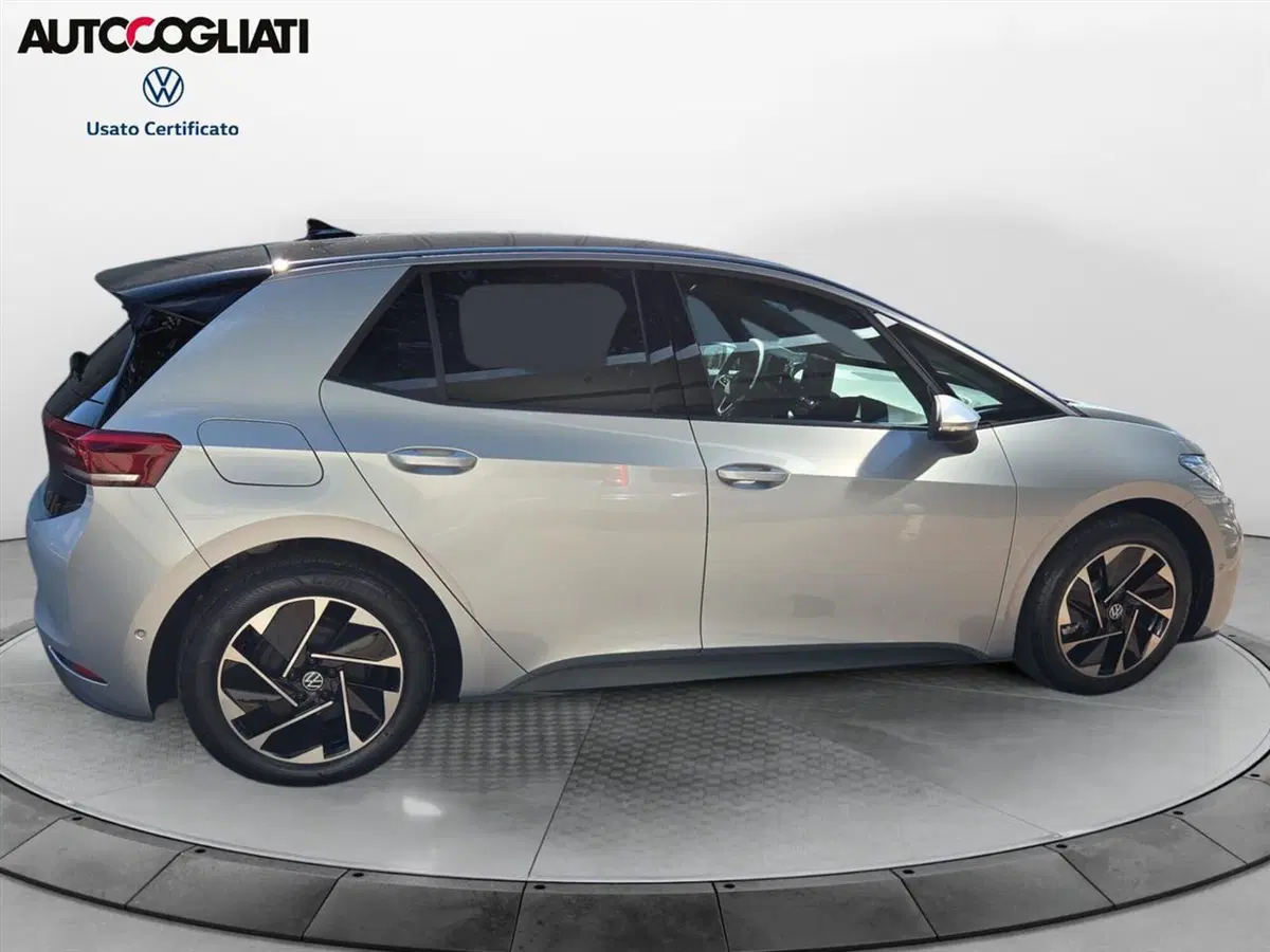 Volkswagen ID.3 nuova a Lecco (8)