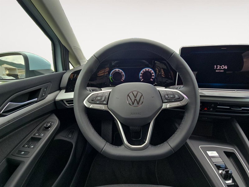 Volkswagen Golf nuova a Lecco (11)