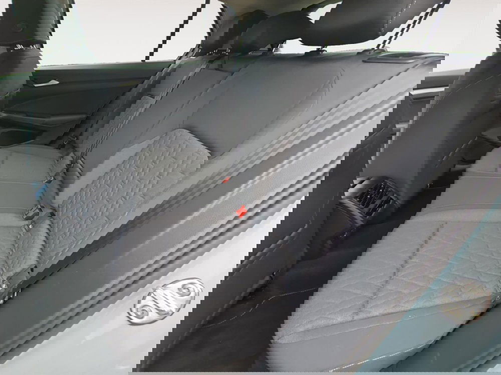 Volkswagen Golf nuova a Lecco (12)