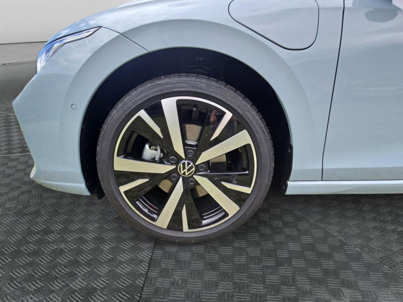 Volkswagen Golf nuova a Lecco (13)