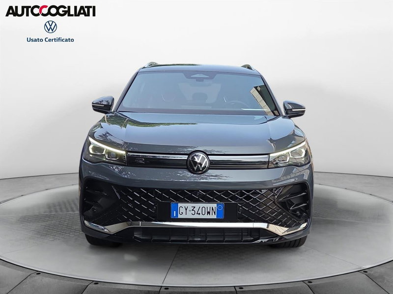 Volkswagen Tiguan nuova a Lecco (2)