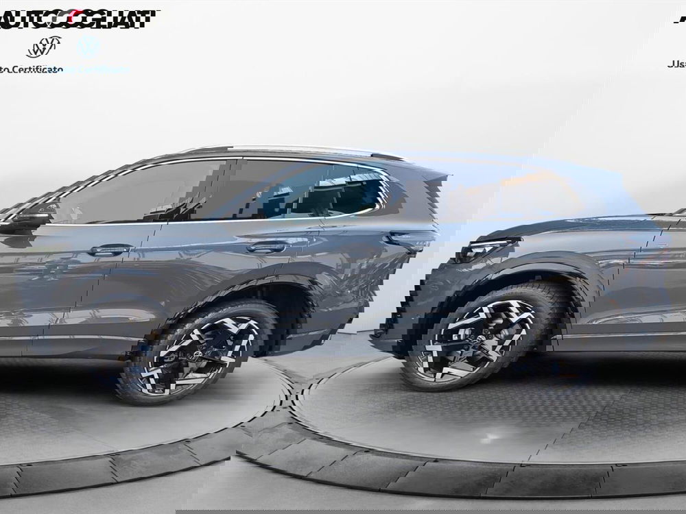 Volkswagen Tiguan nuova a Lecco (4)