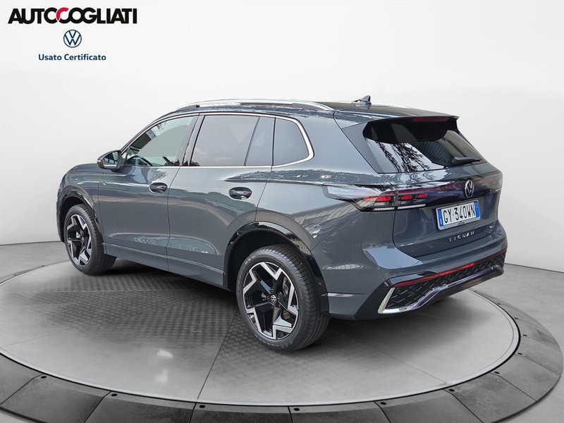 Volkswagen Tiguan nuova a Lecco (5)