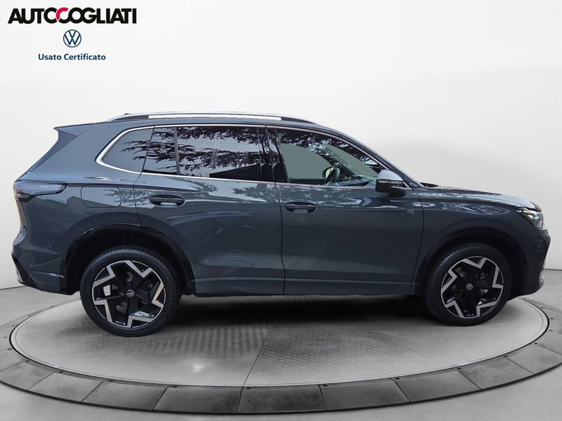 Volkswagen Tiguan nuova a Lecco (8)