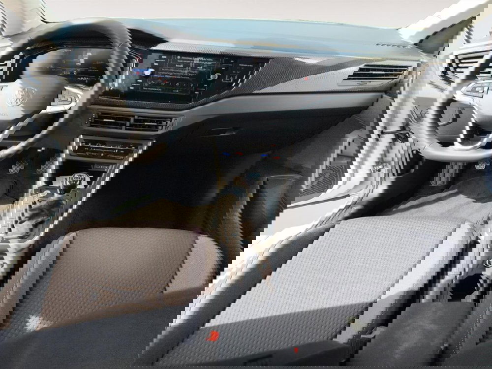 Volkswagen Taigo nuova a Lecco (17)