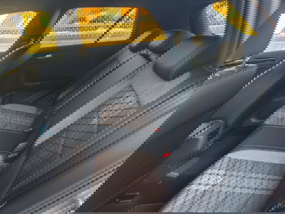 Volkswagen T-Roc nuova a Lecco (9)