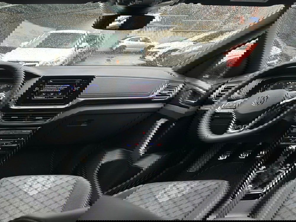 Volkswagen T-Cross nuova a Lecco (10)