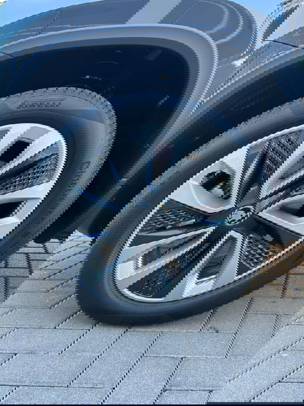 Skoda Karoq nuova a Lecco (11)