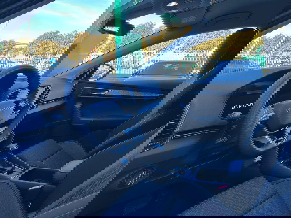 Skoda Karoq nuova a Lecco (8)