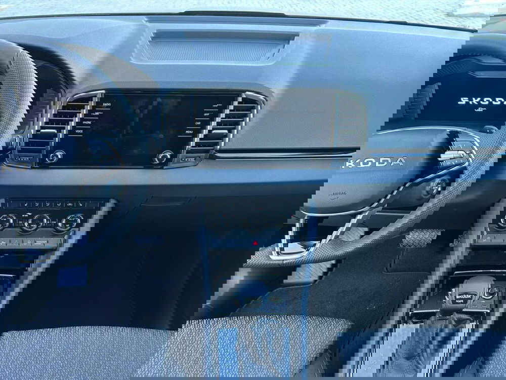 Skoda Karoq nuova a Lecco (9)