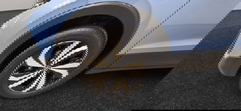 Volkswagen T-Cross nuova a Lecco (10)