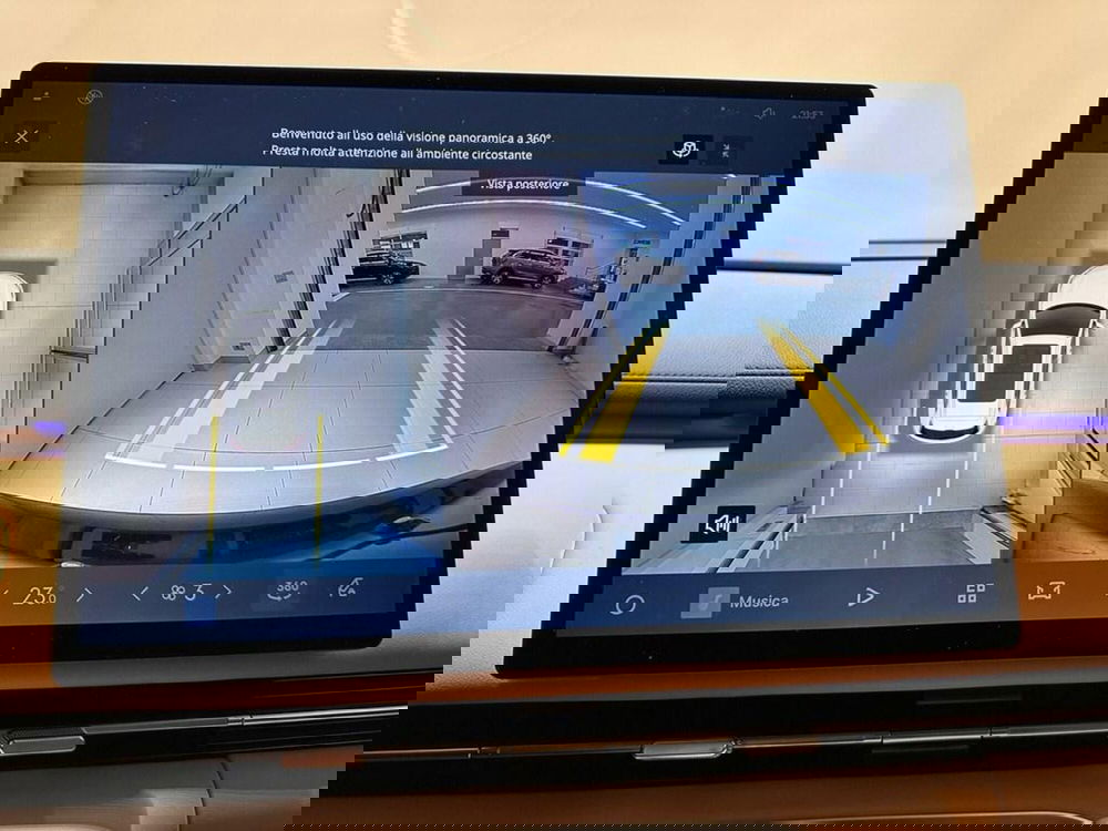 Geely EX5 nuova a Varese (12)