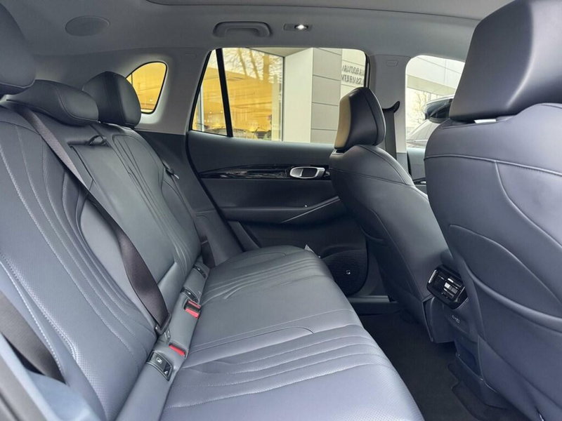 Geely EX5 nuova a Varese (5)