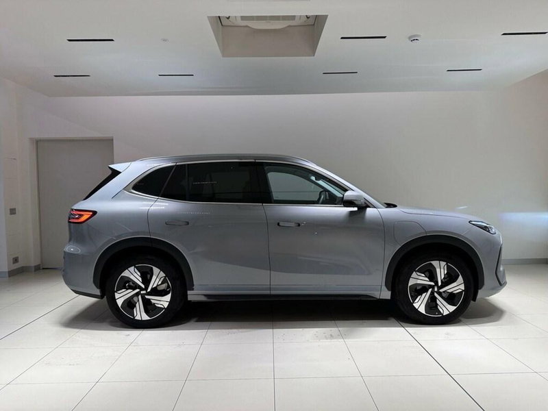 Geely EX5 nuova a Varese (6)