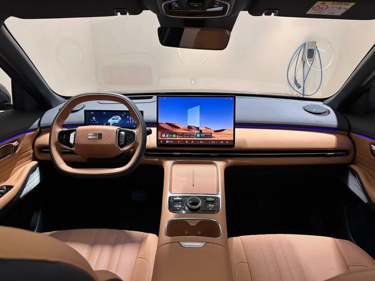 Geely Starray nuova a Varese (4)