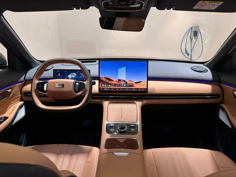 Geely Starray nuova a Varese (4)