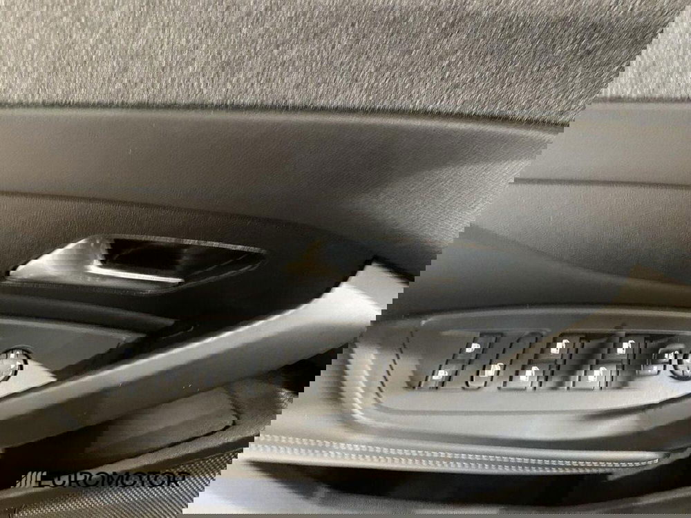 Peugeot 408 usata a Bari (11)