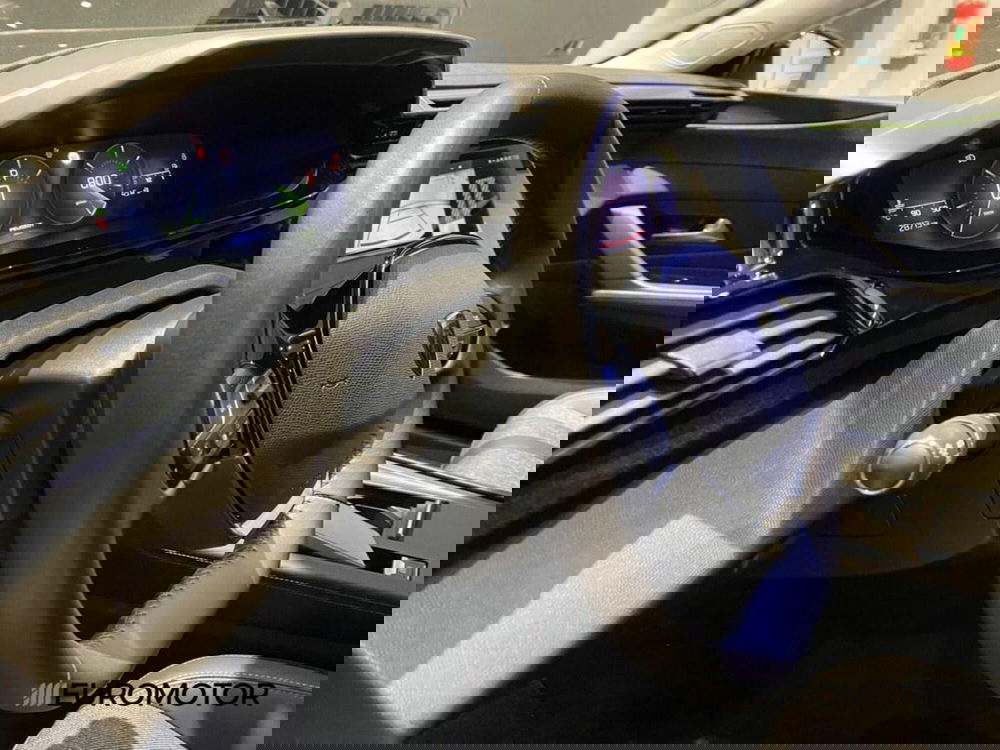 Peugeot 408 usata a Bari (12)