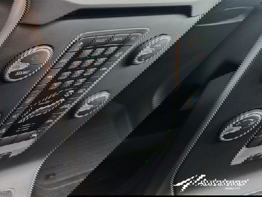 Volvo V40 usata a Lecce (13)