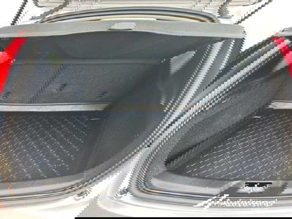 Volvo V40 usata a Lecce (17)