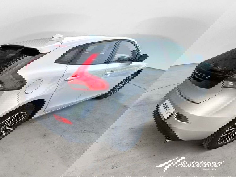 Volvo V40 usata a Lecce (2)