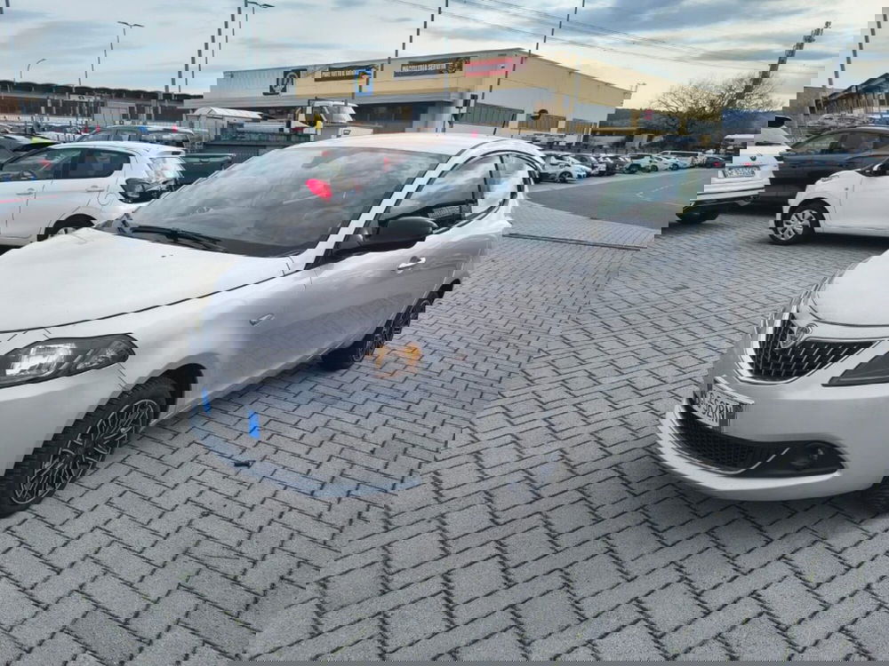 Lancia Ypsilon usata a Firenze