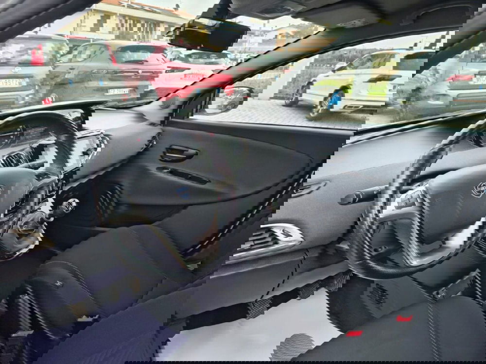 Lancia Ypsilon usata a Firenze (10)