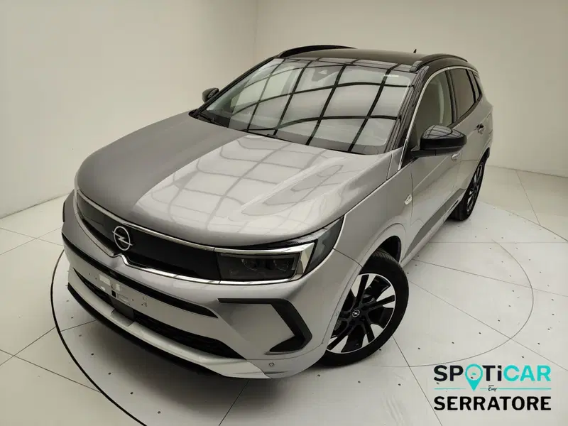 Opel Grandland nuova a Como (16)