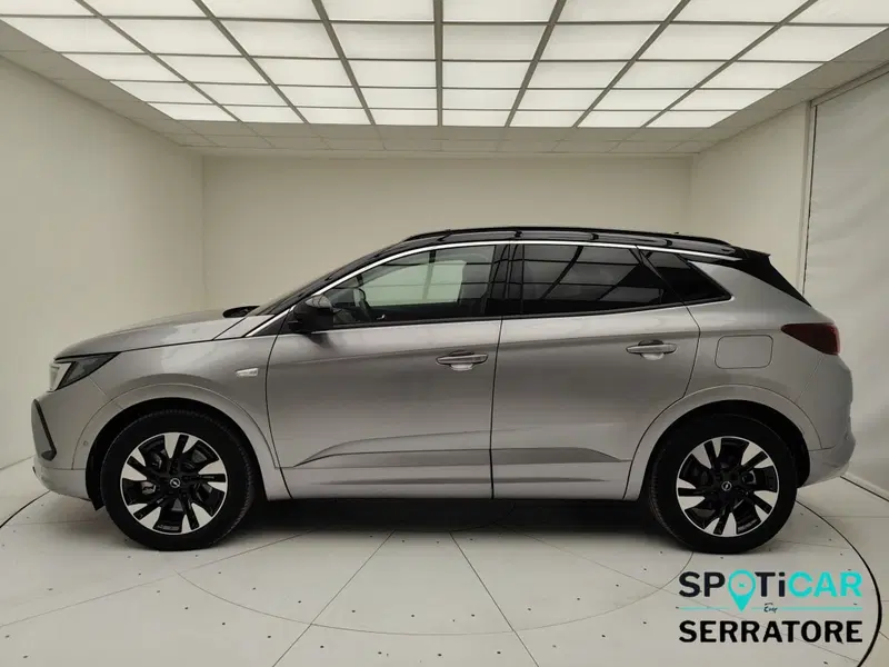 Opel Grandland nuova a Como (4)