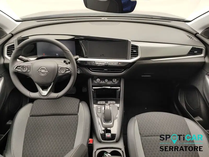 Opel Grandland nuova a Como (7)