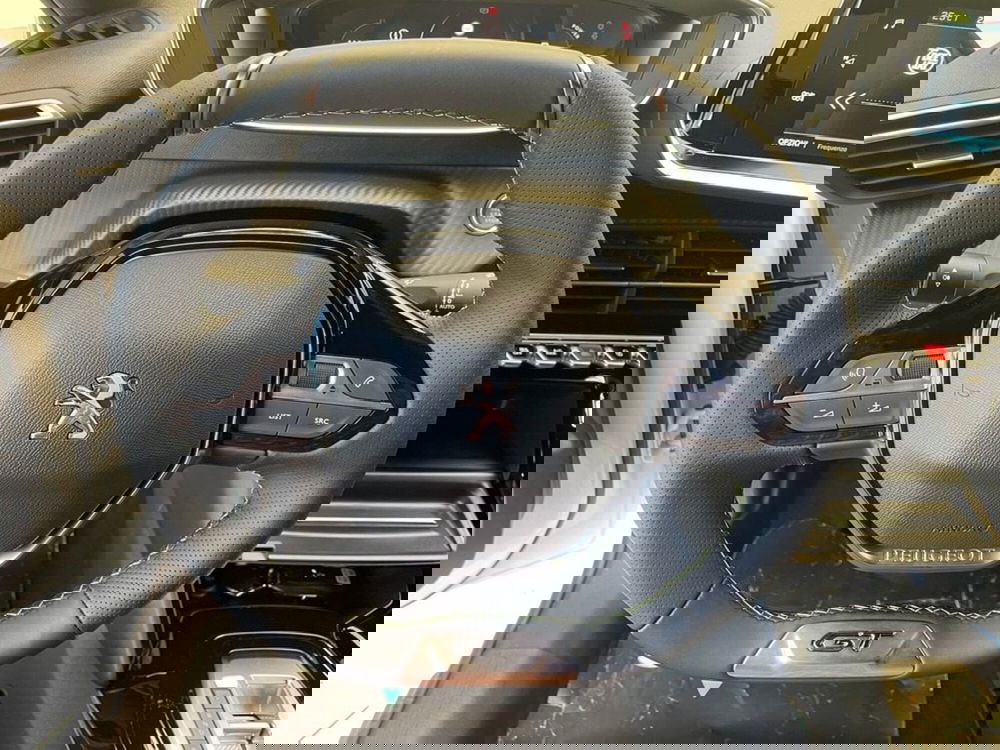 Peugeot 208 nuova a Como (9)