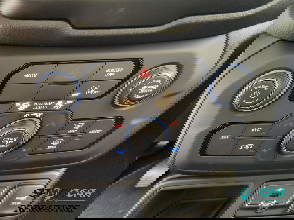 Jeep Renegade nuova a Como (15)