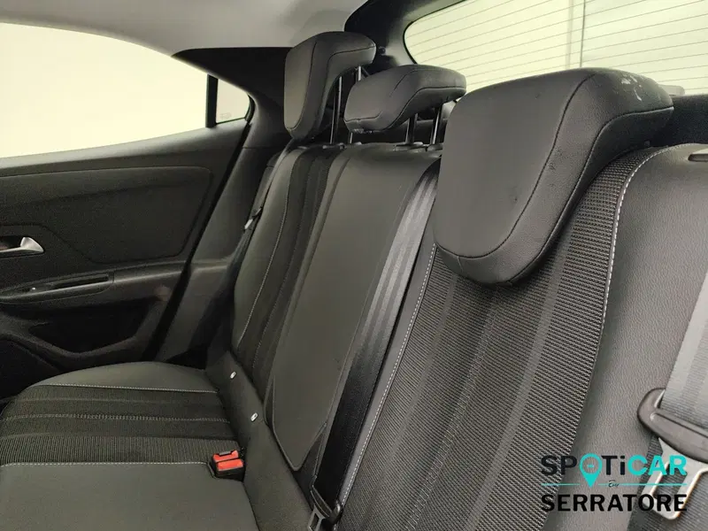 Opel Mokka nuova a Como (12)