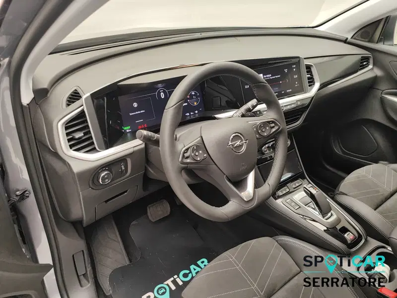 Opel Grandland nuova a Como (8)