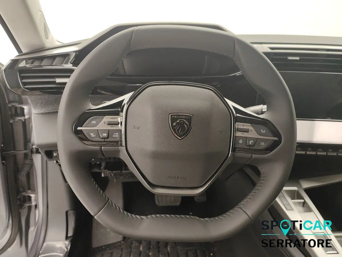 Peugeot 408 nuova a Como (9)