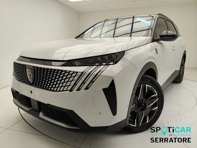 Peugeot 5008 nuova a Como