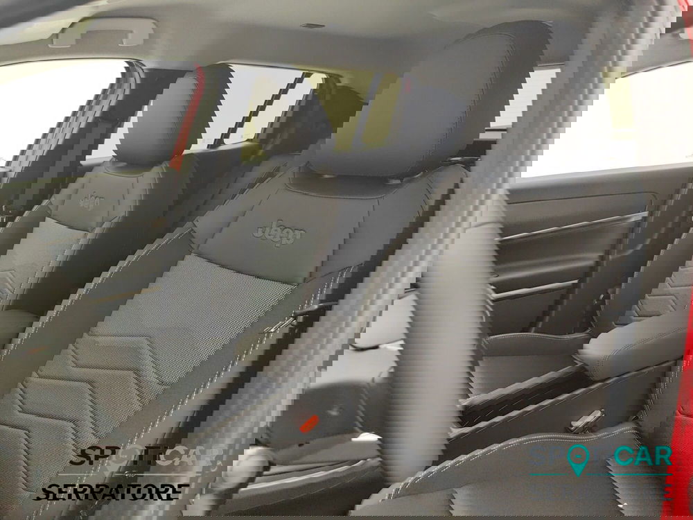 Jeep Avenger nuova a Como (12)