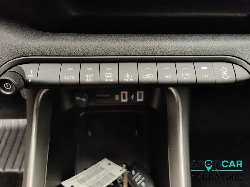 Jeep Avenger nuova a Como (16)