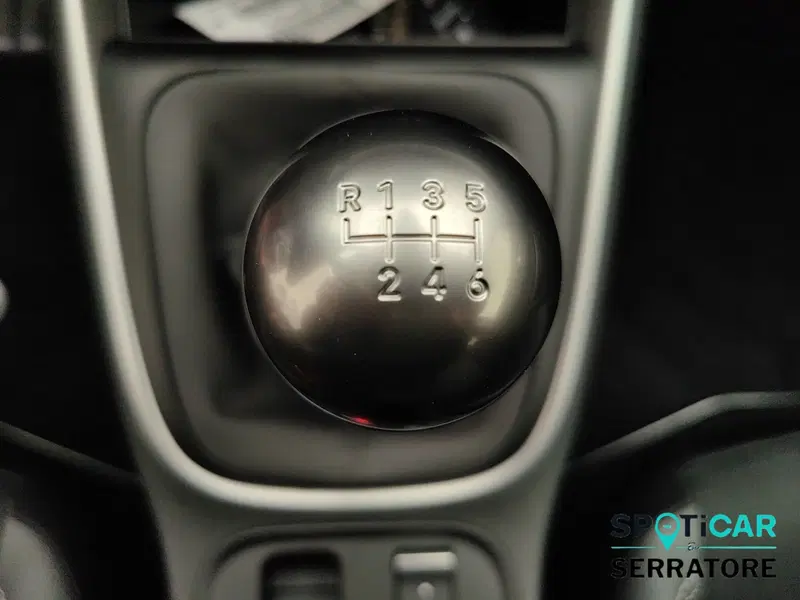 Jeep Avenger nuova a Como (20)