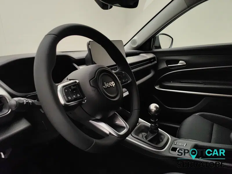 Jeep Avenger nuova a Como (9)