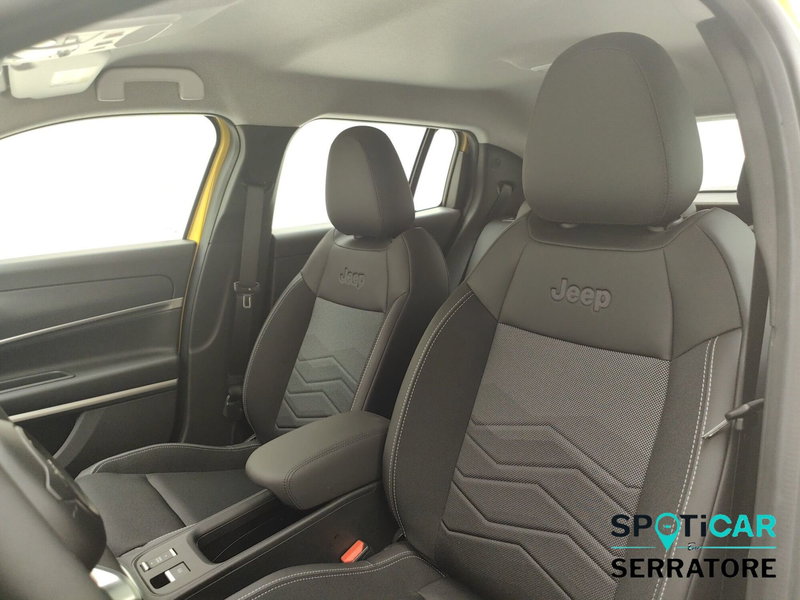 Jeep Avenger nuova a Como (12)