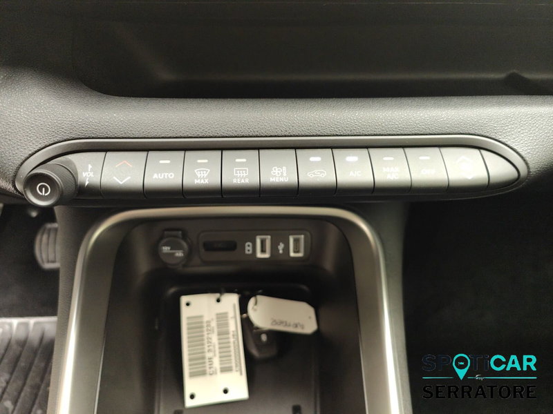 Jeep Avenger nuova a Como (16)