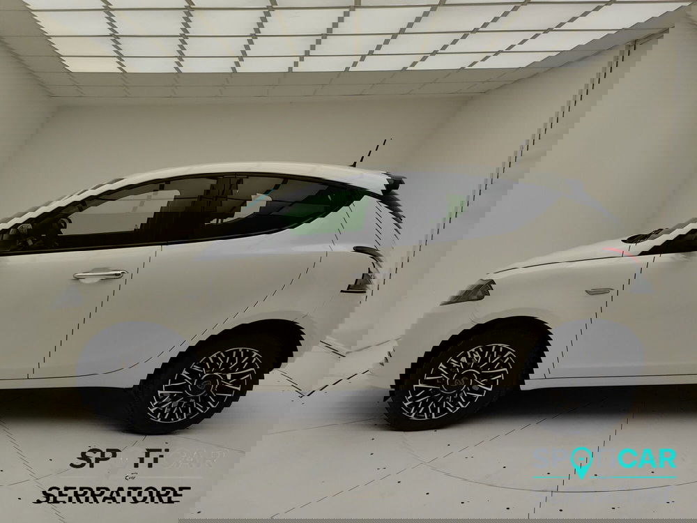 Lancia Ypsilon nuova a Como (19)