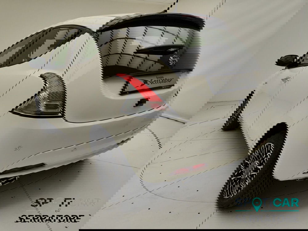 Lancia Ypsilon nuova a Como (4)