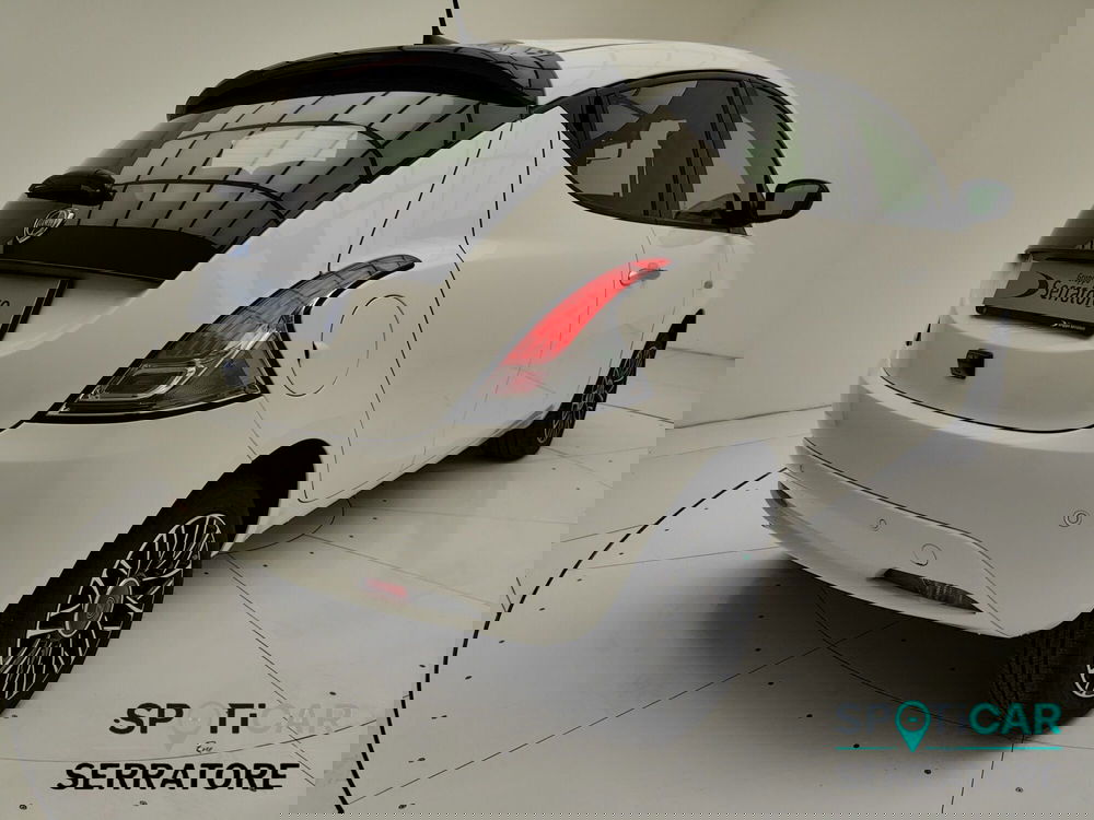 Lancia Ypsilon nuova a Como (6)