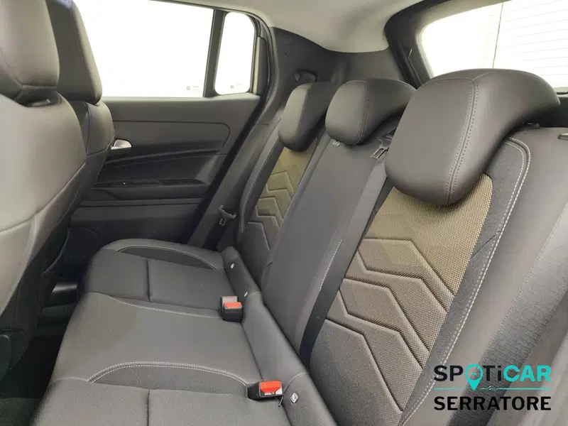 Jeep Avenger nuova a Como (12)