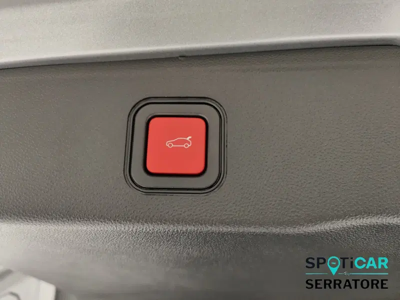 Jeep Avenger nuova a Como (15)
