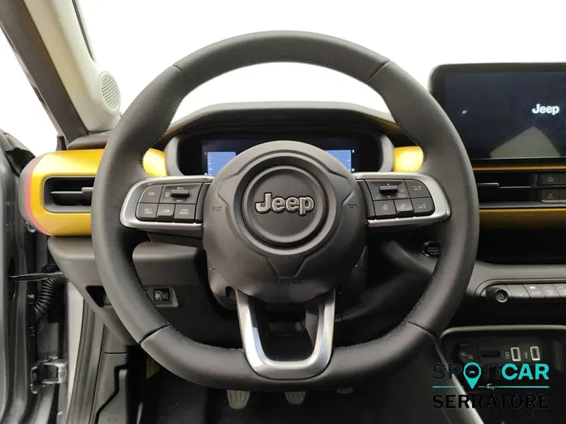 Jeep Avenger nuova a Como (17)
