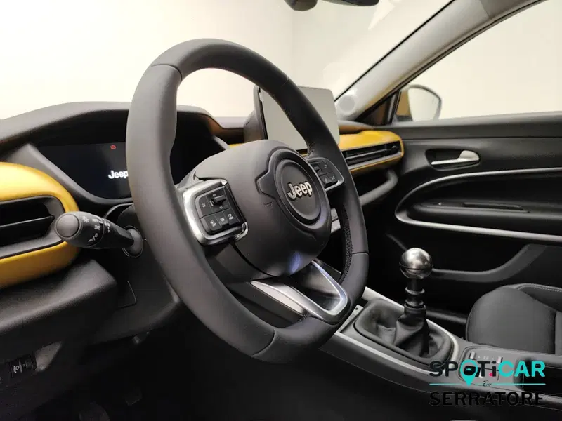 Jeep Avenger nuova a Como (8)